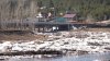 Льдину с несколькими тоннами шлака прибило к берегу в Усть-Куте